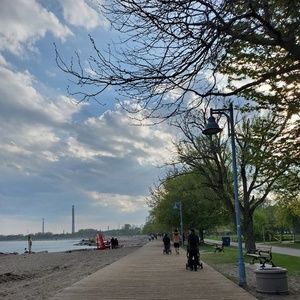 Meet your Posher, Vj